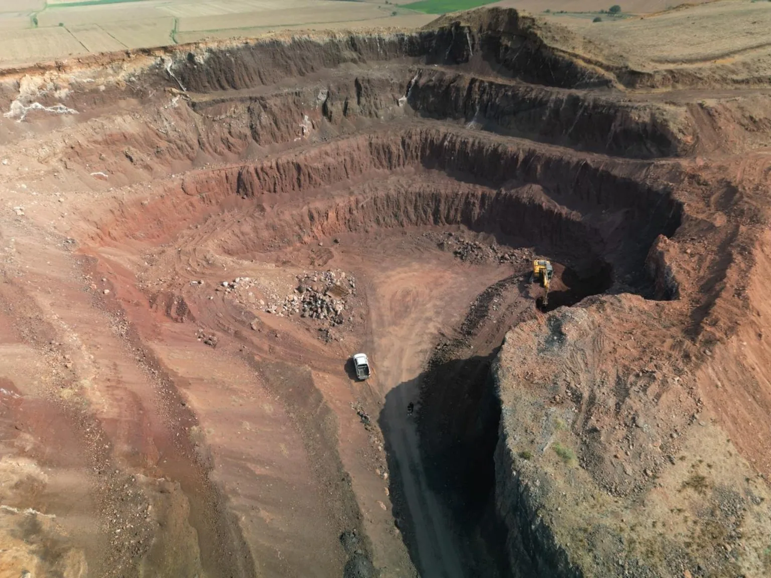 Wide panorama of the IBMINERAL mine