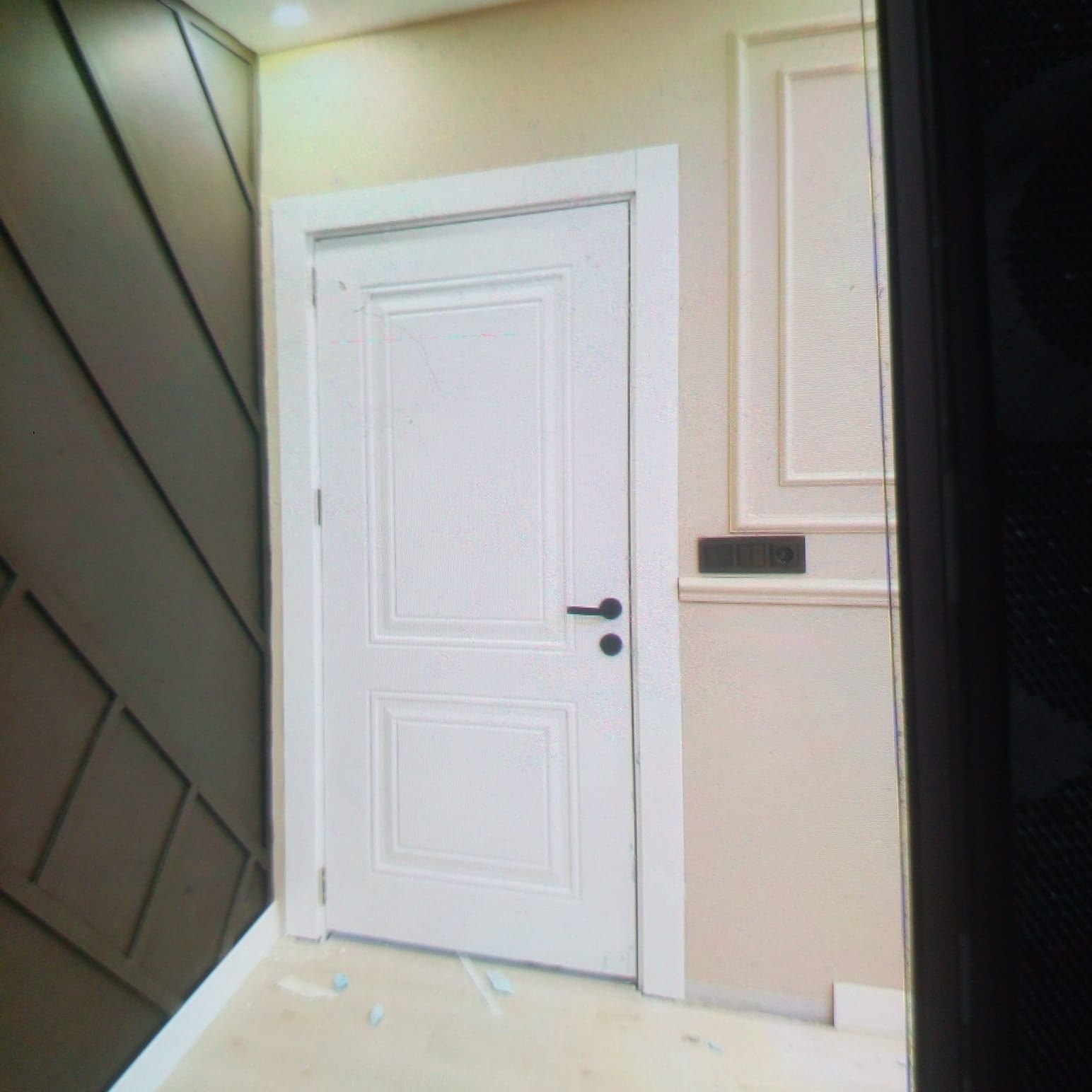 İç kapı ve duvar panel detayı