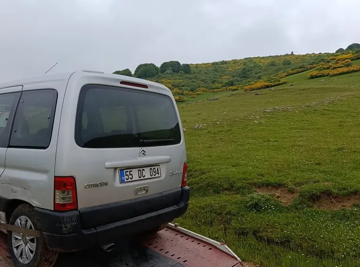Oto kurtarma aracı ile taşıma