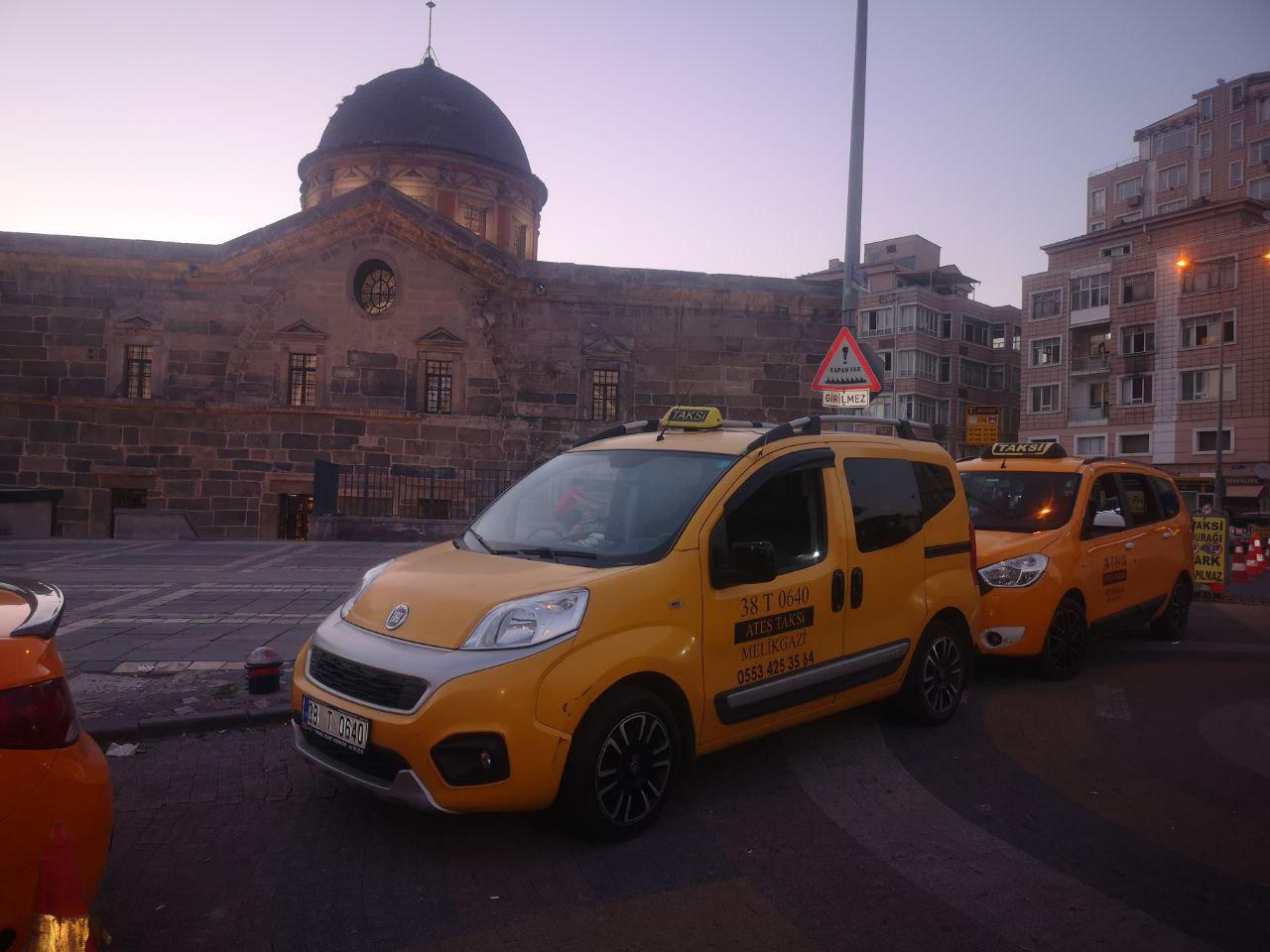 Ateş Taksi pratik taksi çağırma hizmeti