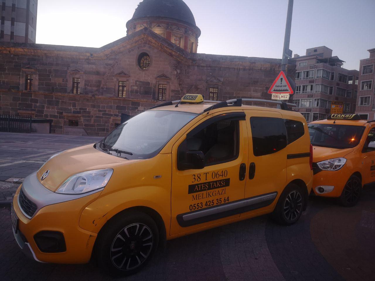 Ateş Taksi hızlı ve güvenilir ulaşım hizmeti
